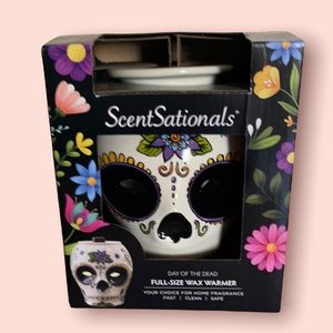 Sugar skull scentsationals wax warmer New in box
